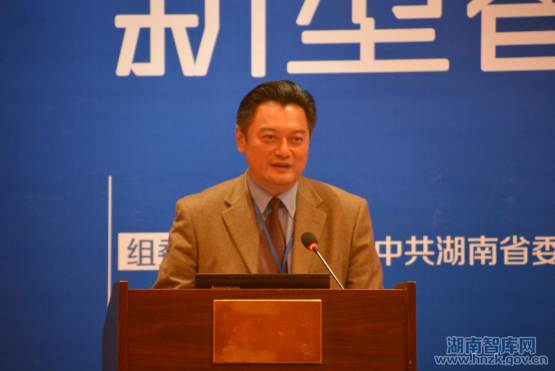 李涛:加快转型发展争当新型智库建设领头羊(图1)