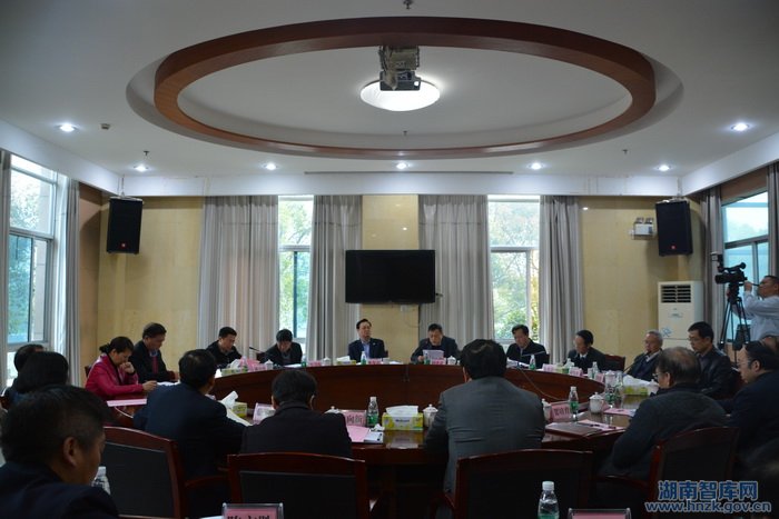 李友志副省长到省社科院调研(图2)