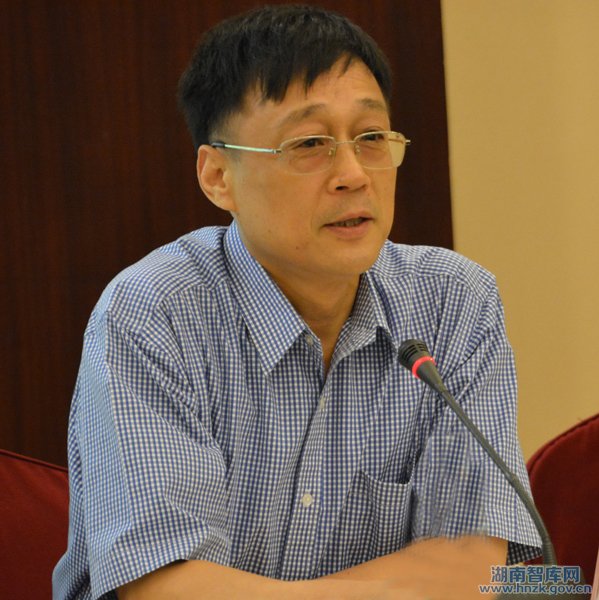 刘建武：打造品牌智库 服务地方经济社会发展(图1)